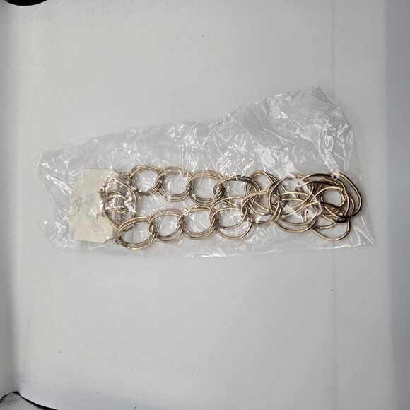 Necklace and hoop Earrings Chainlink Set Mia Collection- Gold Toned - Picture 9 of 9